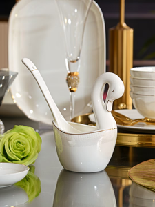 Juego <span class=keywords><strong>de</strong></span> Vajilla <span class=keywords><strong>de</strong></span> Porcelana Fina <span class=keywords><strong>Windsor</strong></span> Castle, 52 Piezas, Porcelana Blanca con Borde Dorado, Apto para Lavavajillas, para Familias y Bodas - Product Image 4