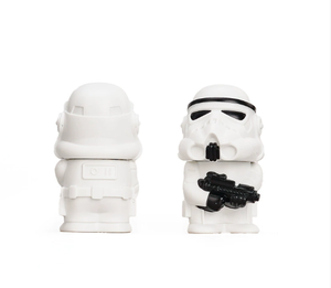 Molinillo de Metal Personalizado con Temática de <span class=keywords><strong>Star</strong></span> <span class=keywords><strong>Wars</strong></span> - Construcción de Aleación de Zinc de 3 Cámaras, Grabado Láser de <span class=keywords><strong>Stormtrooper</strong></span> - Product Image 5