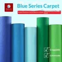 Tapis en velours polyester épaissi bleu uni pour scènes de mariage, grandes inaugurations et espaces commerciaux de grande surface - Vente en gros