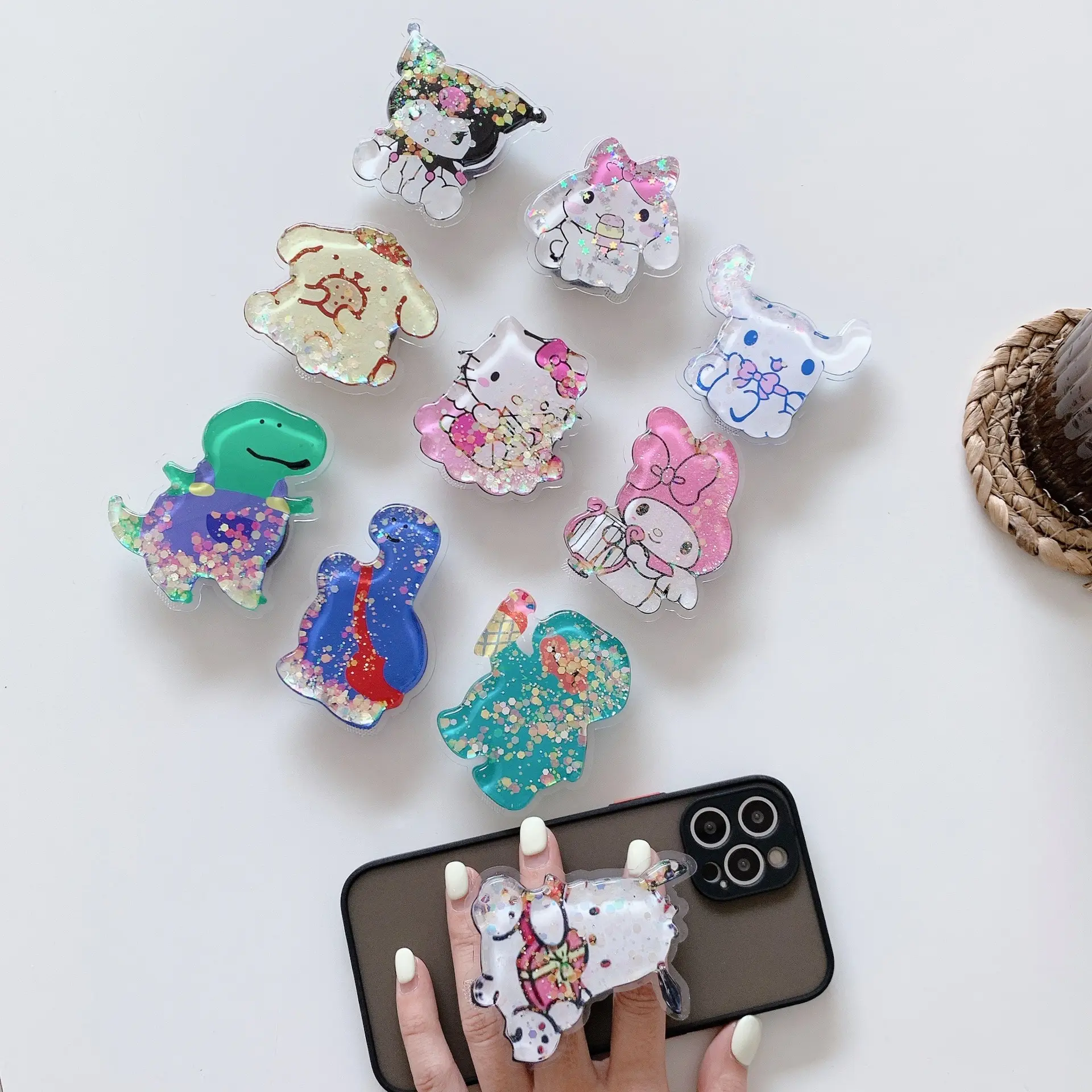 Güzel Hellokitty kedi Glitter sıvı Quicksand cep telefon tutamağı tutucu standı soketleri iPhone 14