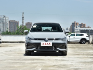 Volkswagens <span class=keywords><strong>Golf</strong></span> Sedan <span class=keywords><strong>Segunda</strong></span> <span class=keywords><strong>mano</strong></span> Gasolina FWD Drive R17 Tamaño del neumático Volante a la izquierda Caja de cambios automática Cuero Aleación de aluminio - Product Image 5
