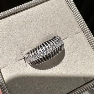 S925 Pure Silver Micro-Inlaid Zircon Ring Niche Design Light Luxury & Vintage Style Simple Fashionable Personalized Curved Bag - Product Image 5