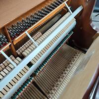 Premium Second Hand Young Chang UC118 Dark Brown Classic Appearance Square Music Rest Korean Acoustic Piano for Grade Exam