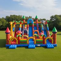 Château gonflable géant en PVC 0,55 mm pour enfants, parcours d'obstacles avec toboggan et zone de saut, idéal pour le jeu sécurisé des enfants