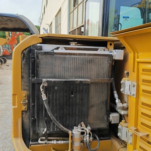 Mini-excavatrice sur chenilles Caterpillar Cat306E2 d'occasion de 6 tonnes avec pompe et roulement, modèle 2022, excellent état - Product Image 6