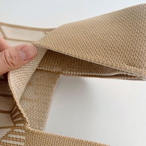 Sac fourre-tout tricoté personnalisé avec votre logo, sac de shopping à carreaux grande capacité, sac à bandoulière fait main au crochet pour femmes et filles - Product Image 6
