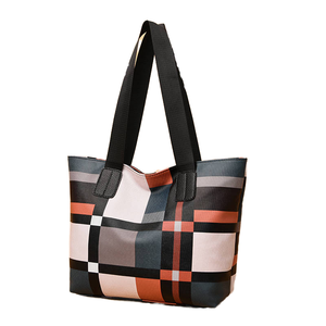 Sac fourre-tout de haute qualité en PU imperméable avec fermeture à glissière, grand sac fourre-tout - Product Image 1