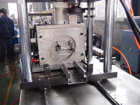 Machine de formage à froid de rouleaux pour rayonnages verticaux en acier automatiques OEM ODM