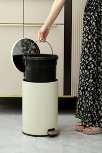 <span class=keywords><strong>Cubo</strong></span> <span class=keywords><strong>de</strong></span> <span class=keywords><strong>Basura</strong></span> <span class=keywords><strong>de</strong></span> Acero Inoxidable para Uso Doméstico, <span class=keywords><strong>con</strong></span> Tapa <span class=keywords><strong>de</strong></span> Alta Gama, Accionamiento por <span class=keywords><strong>Pedal</strong></span>, Abatible, Silencioso y <span class=keywords><strong>de</strong></span> Cierre Lento, para Cocina, Sala <span class=keywords><strong>de</strong></span> Estar, Baño, Hotel - Product Image 3