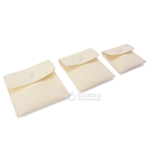 Shero Jewelry Pochette en velours Pochette d'organisation de bijoux Pochette en velours avec bouton - Product Image 4