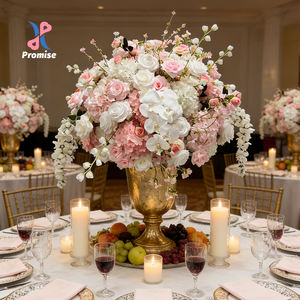 Arreglo Floral Artificial Romántico y Realista de Seda Suave en Rosa y Blanco Puro para Centro de Mesa de Boda - Product Image 1