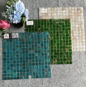 Wholesale Foshan Swimming Pool Mosaic Tile Professional Supplier Kitchen Backsplash Wall Tile Green Gold Lines Glass Mosaic