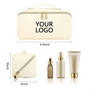 Sac de voyage multifonctionnel en PU imperméable avec fermeture éclair, personnalisable avec logo, idéal pour cosmétiques et accessoires de mode - Product Image 3