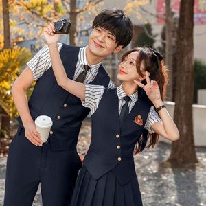 Traje de Graduación de Diseño Elegante y Moderno: Blazer, Camisa y Falda Plisada para Estudiantes de Secundaria - Product Image 2