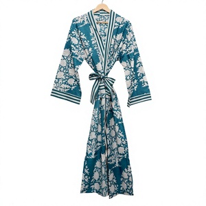 Magnifique kimono long en coton imprimé à la main avec ceinture à nouer pour la nuit, robe de chambre pour femmes, imprimé floral - Product Image 1