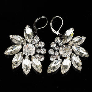 Pendientes de estilo coreano con forma de flor y cristal, pendientes sencillos y completos para mujer, accesorios para fotografía diaria en la calle <span class=keywords><strong>E224</strong></span> - Product Image 6