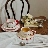 Service de vaisselle en céramique fait main, assiettes, tasses et soucoupes, série de Noël peinte à la main, ensemble d'assiettes et de tasses en céramique, ensemble de bols à matcha