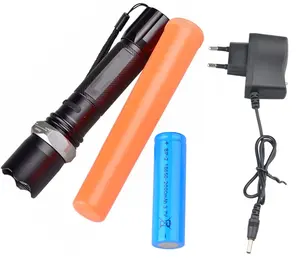 带安全灯反光交通警棍的发光二极管交通警棍，提供更好的能见度信号充电信号棒手电筒