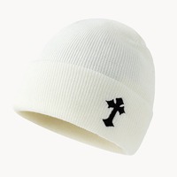 Gorro de punto personalizado con cruz gótica, logotipo personalizado, venta al por mayor, gorro de punto rosa Y2K bordado, gorro de invierno cálido para hombre y mujer, estilo hip hop