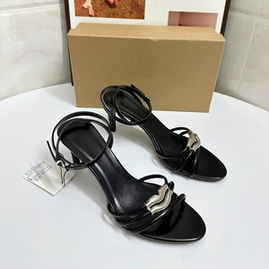 Zapatos de Tacón Alto Sensuales para Mujer, Sandalias de Tacón de Aguja con Adornos Metálicos Dorados y Correa en el Tobillo - Product Image 3
