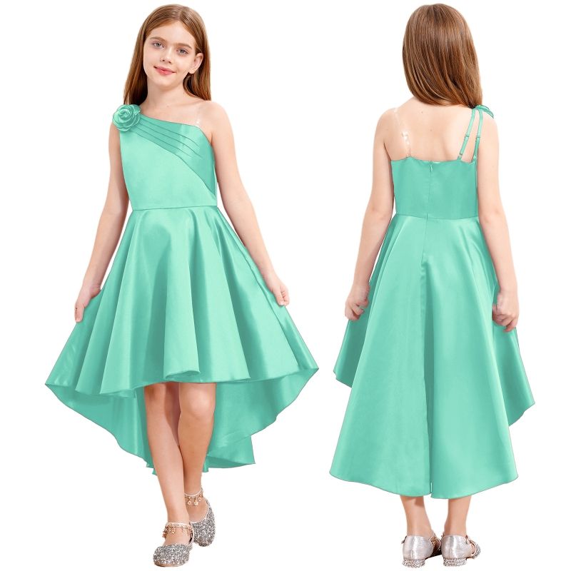 มีสีเขียวขุ่น