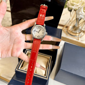 Reloj de Pulsera Mecánico para Mujer con Correa de Cuero Roja y Diseño de Esfera Móvil para Uso Diario Chopards - Product Image 2