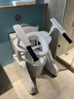 Équipement de sécurité pour salle de bain : Siège de toilette électrique inclinable et releveur de commode
