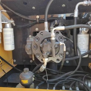 Excavatrice Volvo EC210 d'occasion, 21 tonnes, hydraulique, en bon état, faible nombre d'heures, en stock pour l'exportation - Product Image 6