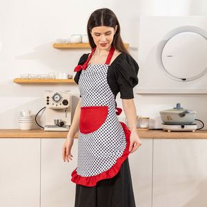 Joli tablier de cuisine amusant et coquin à pois pour femmes et filles avec poche - Product Image 2
