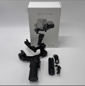 Stabilisateur de caméra 3 axes DJI Ronin RS 3 Mini, 95% neuf, original, charge utile 2 kg, prise de vue verticale native, pour appareils photo hybrides. - Product Image 1