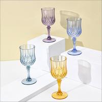 Verres à vin en plastique bleu vintage transparents style rétro pour réceptions de mariage et événements festifs