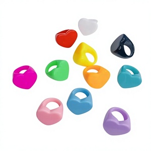 Heart Shape Resin Cocktail <b>Rings</b> In Green <b>Black</b> Pink White With Red Heart Inlay Unisex Fashion Statement Jewelry Valentines Day - Product Image 4