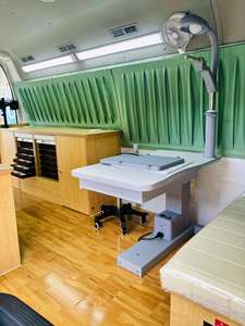 Véhicule d'optométrie mobile, unité d'examen des yeux avec équipement optique, machines d'optométrie - Product Image 5