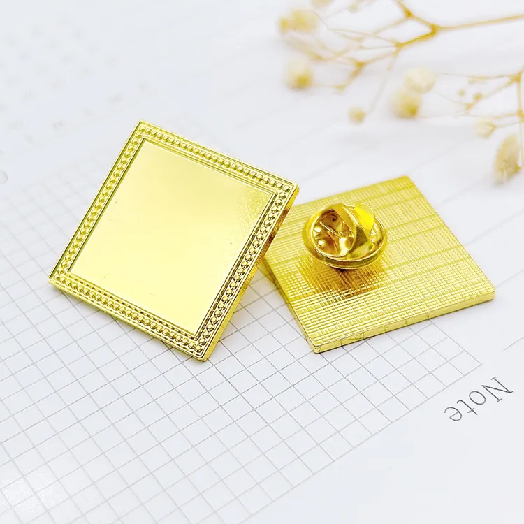 Hersteller kunden spezifisches Design Metall Gold leer rundes quadratisches Rechteck Stern flagge verschiedene Formen Anstecknadeln Namensschild Abzeichen