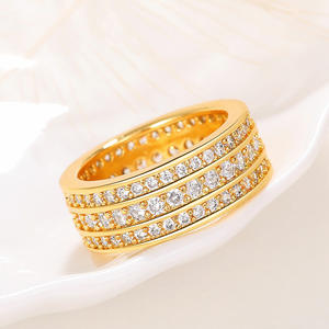 Anello con Diamante Q177 in Oro Giallo, Taglio Brillante Rotondo, Colore G Naturale, Gioiello Classico Unisex per Matrimonio - Product Image 2