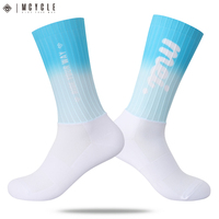 MCYCLE Chaussettes de sport aérodynamique à séchage rapide avec logo personnalisé Chaussettes de vélo respirantes et antibactériennes Impression OEM pour chaussettes de cyclisme