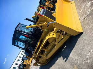 Offre Spéciale : Bouteur sur chenilles SHANTUI SD13 130 CV, 13 tonnes, avec moteur puissant, fabriqué en Chine, haute qualité et prix bas - Product Image 3