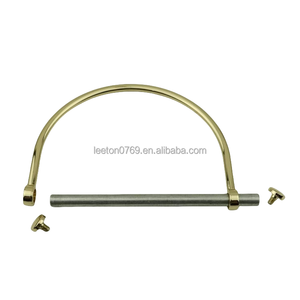 <span class=keywords><strong>Accessori</strong></span> per borsa di scorta di buona qualità con manico in pelle di metallo dorato lucido - Product Image 2