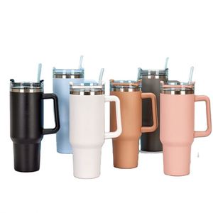 Gobelet isotherme anti-fuite de 40 oz avec poignée, couvercle et paille, finition par peinture pulvérisée et revêtement en poudre - Product Image 1