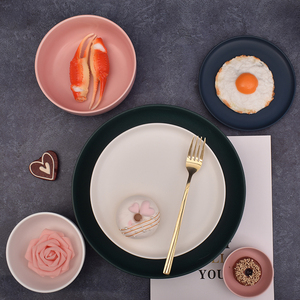 Petites assiettes rondes mates de 3,5 pouces en porcelaine rose, noir et blanc, pour <span class=keywords><strong>bonbons</strong></span>, collations ou desserts, personnalisables - Product Image 5