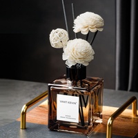 Diffuseur à bâtonnets en verre parfumé naturel, en gros, avec emballage artisanal exquis pour les espaces intérieurs, idéal pour les cadeaux de fêtes