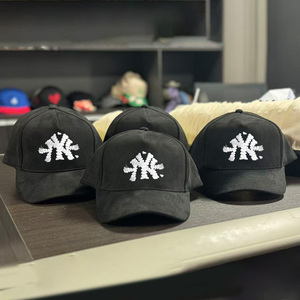 Casquette de sport Lanhai personnalisée en daim nacré, 5 panneaux, pour hommes et femmes, avec strass, doublure en satin, casquette de baseball Gorras Snapback - Product Image 1
