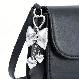 Llavero de Satén con Lazo y Colgante de Corazón, Elegante Accesorio de Moda para Bolso, Mochila, Cartera, Regalo, Decoración de Fiesta para Mujer y Niña - Product Image 2