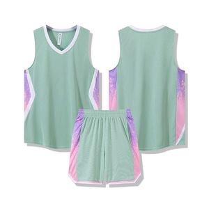 Ensemble de basket-ball en maille respirante légère uniformes personnalisés avec panneaux ventilés pour un style décontracté et un débit d'air maximal - Product Image 1