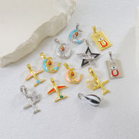 HD991 Venta al por mayor de dijes de esmalte chapados en oro y plata con temática de viaje: Avión, Luna Creciente, Planeta. Suministro de joyería hecha a mano.