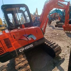 รถขุดมือสอง DOOSAN DH55 ขนาด 5.5 ตัน เครื่องยนต์ Isuzu เกียร์ ปั๊ม ราคาโรงงาน อุปกรณ์ก่อสร้าง - Product Image 2