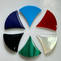 Naturel Noir Onyx Rouge Agate Vert Malachite Blanc MOP Bleu Turquoise 15.80x17.40mm BV Jupe Forme Pierre Éventail Dubaï Pierre Précieuse