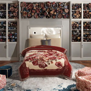 Manta de Invierno Portátil de Franela de Poliéster de Doble Capa, Estilo Coreano, Reversible, Personalizada, con Bordado 3D en Relieve - Product Image 3