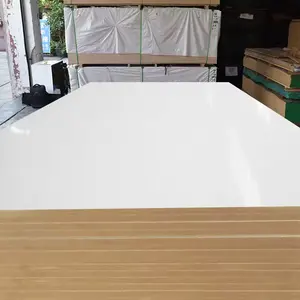 China Leverancier Plywoods Wbp Melamine Board 18Mm Ruwe Effen Mdf Board Voor Meubels En Keukenkast