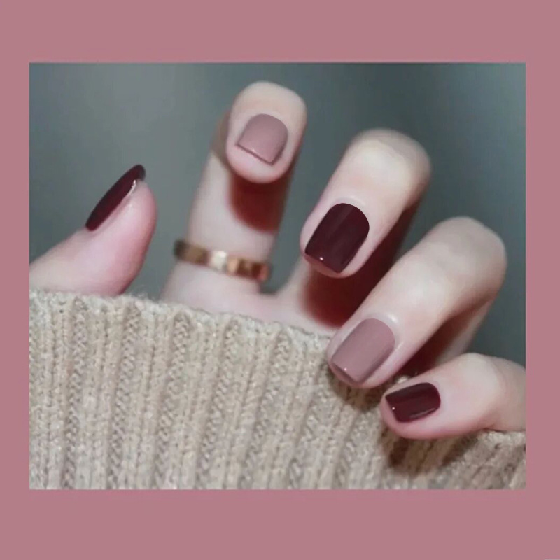 Короткие нашивки для ногтей 24 штуки накладных ногтей простые и белые винно-красные однотонные Готовые накладные ногти